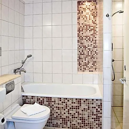 Hotel Montra Sabro 4*